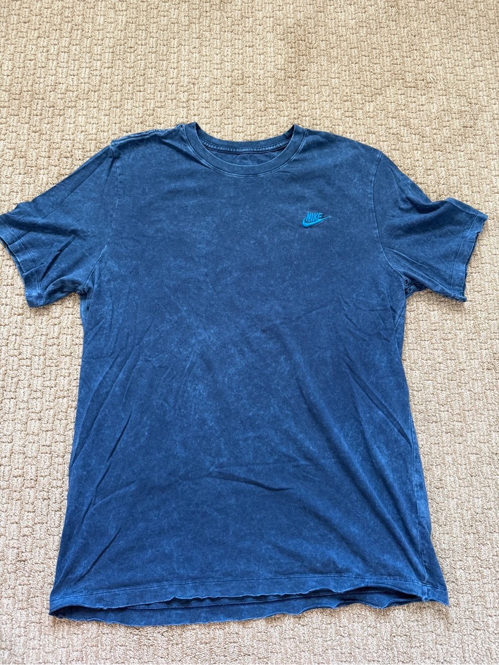 Men’s Nike Short Sleeve Tee in Navy Blue with Teal Logo